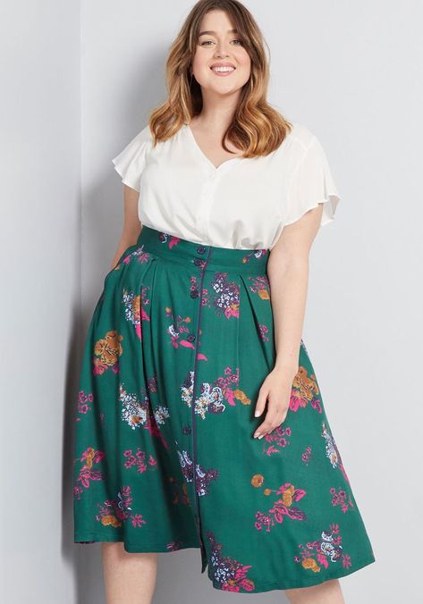 Gore Fashion, Trends Summer 2024, Plus Size Herbst, Midi Skirt Green, Fashion Trends Summer, Green Floral Skirt, Green Midi Skirt, Chubby Fashion, Plus Size Kleidung