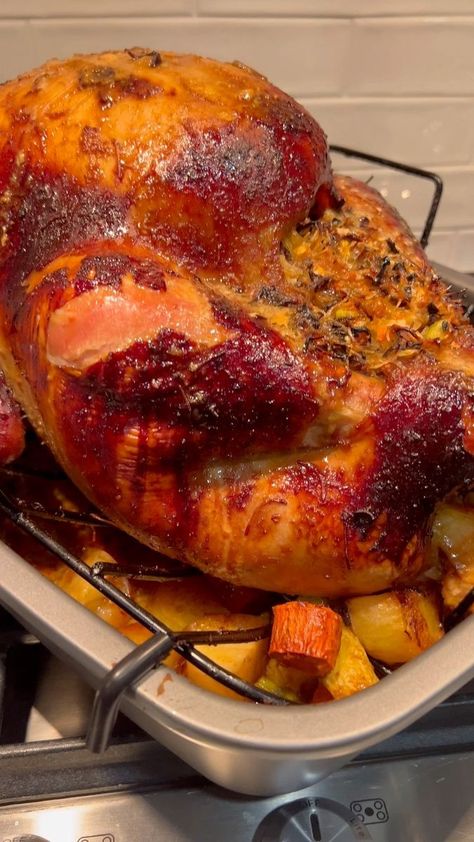 Swan Recipe, Thanksgiving Turkey Recipe, Thanksgiving Stuffing Recipes, Cornish Hen, Side Turkey, Recipes Thanksgiving, Autumn Recipes, American Holiday, Turkey Recipes Thanksgiving