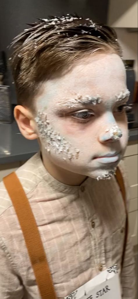 #halloweenmakeupideas #halloweenmakeup #frozen #jack #titanic #boys #halloweencostume #halloweenideas #halloween #trickortreat Titanic Halloween Costume, Jack Dawson Titanic, Jack Titanic, Boys Halloween Costume, Titanic Costume, Jack Dawson, Boy Halloween Costumes, Costume Diy, Hocus Pocus