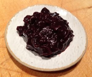 Blackberry Chutney Recipes, Blackberry Chutney, Bramble Jelly, Rhubarb Chutney, Apple Chutney, Blackberry Recipes, Foraging Recipes, Dry Ginger, Happy Food