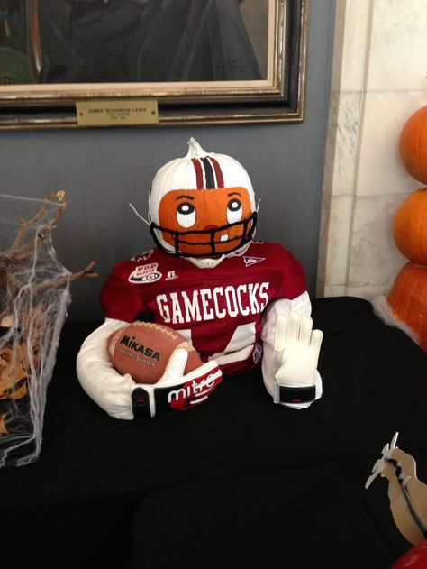 Gamecock Scarecrow Football Scarecrow, Scarecrow Ideas, Go Gamecocks, Usc Gamecocks, Pumpkin Contest, Carolina Girl, Funny Football, University Of South Carolina, Carolina Gamecocks