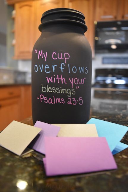 Mason Jar Tip Jar Ideas, Blessing Jars Ideas, Blessings Jar Ideas, Bible Diy Crafts, Motivational Jar Ideas, Gratitude Jars Diy, Prayer Jars For Women, Graduation Ideas High School, Prayer Jar Ideas