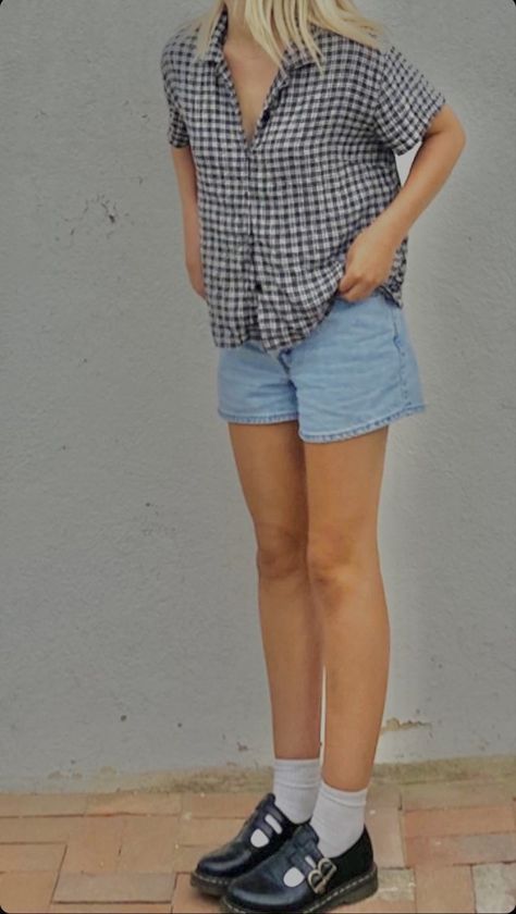 #outfits #outfitideas #outfitstyle #outfitgoals #outfitgoals #ootd #ootdfashion Target Fall Outfits 2024, 70s Summer Outfits Vintage, Thrift Inspo Outfits, Summer Camp Outfit Ideas, Bottom Up Shirt Outfits, Short Sleeve Flannel Outfits, Movie Night Outfit Casual Comfy, Seattle Washington Outfits, Cape Cod Aesthetic Outfits