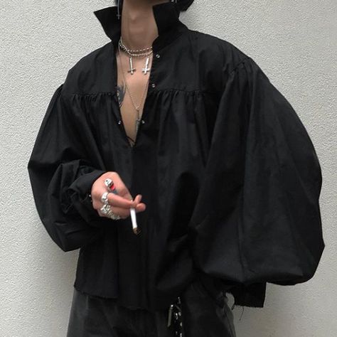 Street Emo Aesthetic, Vampire Inspired Outfits Men, Vampire Aesthetic Men, Modern Vampire Outfit Men, Whimsigoth Men, Vampire Outfit Men, Vampire Clothes, Goth Guys, Look Festival