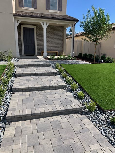 Front House Entrance Landscaping, Front Walkway Steps Ideas, Long Steps To Front Door, Stairs Leading To Front Door Entrance, Cobblestone Front Yard, Paved Front Porch, Wide Front Steps Entrance, Front House Paving Ideas, Front House Walkway Ideas