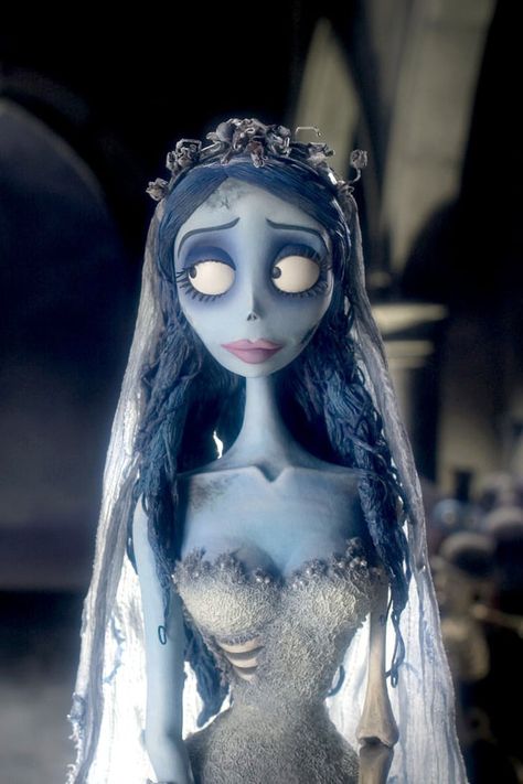 See Revolution Beauty's Corpse Bride Makeup Collection Corpse Bride Doll, Corpse Bride Makeup, Corpse Bride Tattoo, Corpse Bride Movie, Corpse Bride Art, Cream Tattoo, The Corpse Bride, Corpse Bride Costume, Emily Corpse Bride