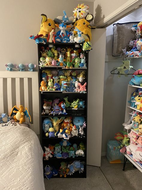 Plushy Collection Display, Plush Collection Room, Pokemon Figures Display, Pokemon Plush Collection, Pokemon Collection Room, Pokemon Plushies Aesthetic, Pokemon Collection Display, Pokemon Solgaleo, Pokemon Bedroom