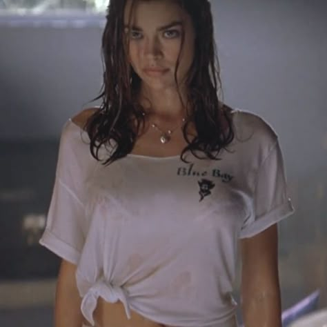 Kelly Van Ryan Costume - Wild Things Check more at https://costumerocket.com/kelly-van-ryan-costume/ Wild Things Outfit, Denise Richards Wild Things, Kelly Van Ryan, Avengers Girl, Aesthetic 90s, Studio Photography Poses, Denise Richards, The Kardashians, Movie Costumes