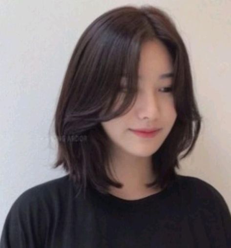 Korean Bangstyle Hair, Asian Shoulder Length Hair, Bangstyle Hair Short, Fesyen Rambut Pendek, Bangstyle Hair, Korean Bangs, Shortish Hair, Korean Short Hair, Hair Style Korea