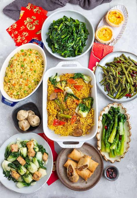 Lunar New Year Vegetables, Chinese New Year Food 2024, Lunar New Year Noodles, Chinese New Year Vegetarian Recipes, Lunar New Year Meals, Lunar New Year Recipes Chinese, Lunar New Year Dinner Party, Lunar New Year Food Dishes, Easy Lunar New Year Recipes