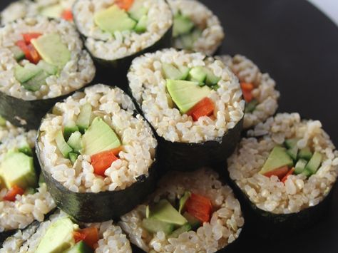 Avocado Sushi, Rice Avocado, Dried Seaweed, Sushi Mat, Julienned Carrots, Rice Wine Vinegar, Rice Wine, Wine Vinegar, Sushi Rolls