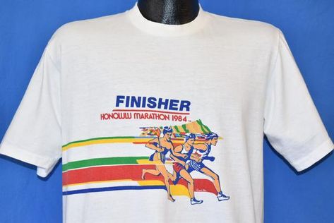 Marathon Shirt Design, Honolulu Marathon, Marathon Tee, Marathon Shirts, Retro Sports, Shirt Design Inspiration, Graphic Style, Weird Shirts, Vintage Graphic