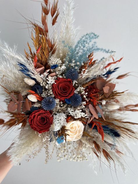 Bridal Bouquet Fall Blue, Bridal Bouquet Terracotta, Wedding Bouquet Dried Flowers, Burnt Orange Bridal Bouquet, Navy Blue Wedding Bouquets, Bouquet Navy Blue, Navy Blue Bouquet, Orange And Blue Flowers, Orange Bridal Bouquet