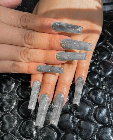 Light Grey Nails Acrylic, Grey Baddie Nails, White And Grey Nails Acrylic, Light Gray Nails Acrylic, Long Grey Nail Designs, Light Gray Nail Ideas, Grey Long Nails Ideas, Grey Nails Square Long, Grey Long Acrylic Nails Square