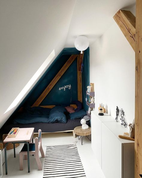 Two Bedrooms In Attic, Small Eaves Bedroom, Small Bedroom Under Roof, Small Finished Attic Ideas, Tiny Attic Room Ideas, Attic Boys Bedroom, Kids Loft Room, Cosy Attic Bedroom, Small Attic Bedroom Ideas For Teens