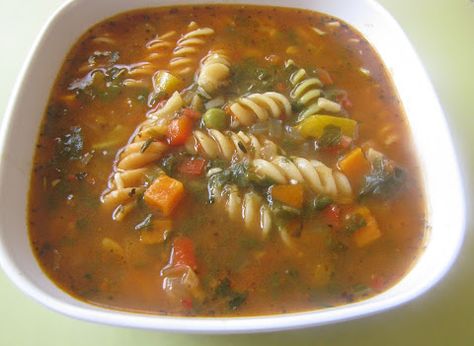 Minestrone Soup With Tricolor Pasta--I didn't follow the recipe all that closely, just used the veggies I had on hand and such. But it was def. a winner. -kw Tricolor Pasta Recipes, Super Yummy Recipes, Tri Color Pasta, Fav Food, Rotini Pasta, Vet Clinic, Italian Soup, Pasta Soup, Minestrone Soup