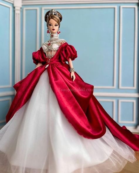 Velvet Ballgown, Barbie Red Dress, Russian Queen, White Tulle Skirt, Barbie Couture, Barbie Wardrobe, Dress Form Mannequin, Barbie Dress Fashion, Barbie Gowns