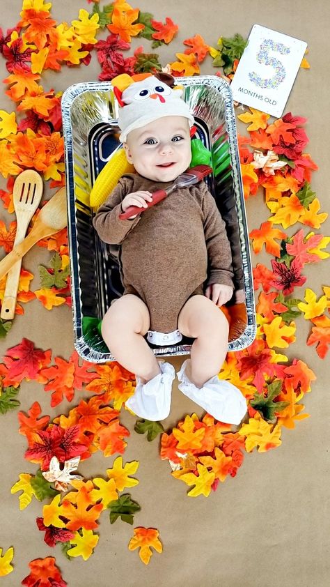 4 Month Thanksgiving Pictures, October Monthly Milestone, 6 Month Thanksgiving Pictures, Infant Xmas Photo Ideas, 3 Month Fall Pictures, Thanks Giving Baby Photoshoot, One Month Pumpkin Pictures, Holiday Family Picture Ideas, Thanksgiving Infant Pictures