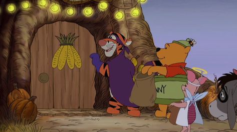 Heffalump Halloween, Big Movie, Winnie The Pooh Friends, The Wiggles, Halloween Movie, Classic Cartoon Characters, Disney Favorites, Spooky Scary, Disney Lover