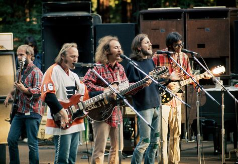 Crosby Stills Nash Young Soundcheck in 1974 David Crosby Stephen Stills Graham Nash Neil Young CSNY Blue Soul, Oakland Coliseum, Crosby Stills, Rock And Roll History, Stephen Stills, The Hollies, Linda Ronstadt, Acoustic Music, Patti Smith