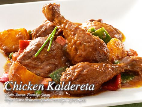 Chicken Caldereta Recipe | Panlasang Pinoy Meat Recipes Chicken Caldereta, Kaldereta Recipe, Caldereta Recipe, Beef Caldereta, Panlasang Pinoy Recipe, Chicken Dishes Easy, Chicken With Olives, Easy Baked Chicken, Pinoy Food