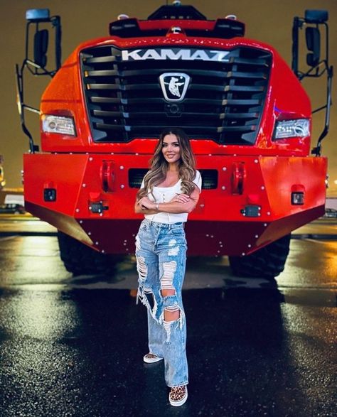 Truck Show Outfit Women, Monster Truck Show, Kinds Of Clothes, Outfit Women, Car Girls, Monster Truck, Car Show, Monster Trucks, A Photo