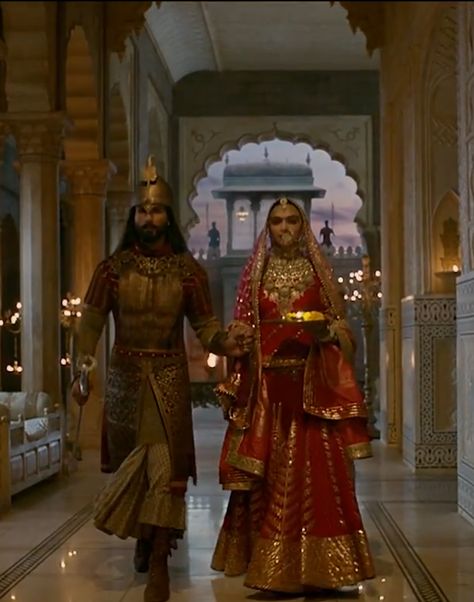 Padmaavat Outfits, Rajputana Aesthetic, Padmavati Deepika Dress, Padmavati Look, Basic Outfits Summer, Traditional Indian Mens Clothing, Royalty Clothing, Rimple And Harpreet Narula, Rajasthani Bride