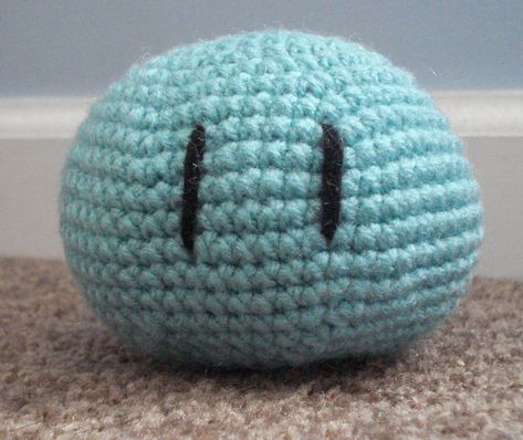 Crocheted Dango from the anime Clannad. @Abbey Adique-Alarcon Adique-Alarcon Adique-Alarcon :D Crochet Dango, Dango Family, Clannad Anime, Anime Club, Geeky Craft, String Crafts, Textile Crafts, Yarn Art, Cute Crafts