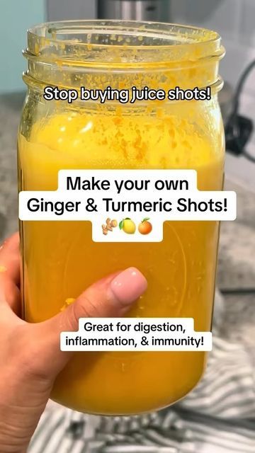 Tumeric And Ginger Wellness Shots, Ginger Tumeric Shots Recipes, Tumeric Shots Diy, Homemade Ginger Shots, Ginger Shots Recipe, Ginger Turmeric Shot Recipe, Ginger Turmeric Shots, Cold Pressed Juice Recipes, Ginger Shot Recipe