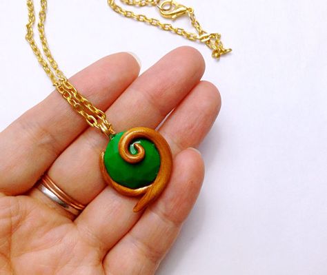 GUO GUO'S- Handmade Polymer Clay Legend of Zelda-Kokiri's Forest Emerald Necklace, made to order Zelda Clay, Lotr Polymer Clay, Legend Of Zelda Polymer Clay, Zelda Clay Sculpture, Legend Of Zelda Ceramics, Palmer Clay, Doll Props, Kawaii Crafts, Polymer Crafts