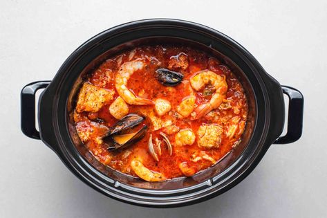 Crock Pot Fisherman's Stew (Cioppino) Recipe Stew Recipes Crockpot, Cioppino Recipe, Seafood Stew Recipes, Fish Stew Recipes, Crockpot Stew, Fish Dinner Recipes, Easy Dinner Recipes Crockpot, Seafood Stew, Fish Dinner