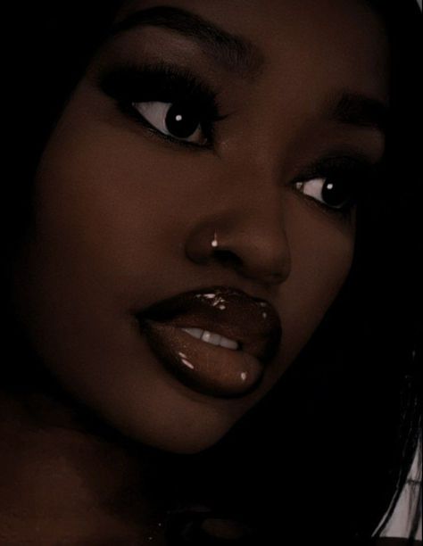 Dark Makeup, On Tumblr, A Woman, Lips, Tumblr, Skin, Makeup, Black, Make Up