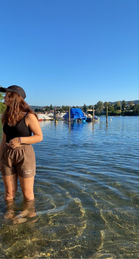 Summer River Outfits, River Trip Outfit, River Outfit Ideas, River Outfits Summer, Outfit Outer Banks, Sea Water Aesthetic, Rafting Outfit, River Float Trip, Outfit Outer