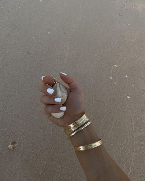 White Nails Square, Summer White Nails, White Nails Summer, Summer Nails Nail Art, White Summer Nails, Kylie Francis, Cruise Nails, Beachy Nails, Summer Nails Beach