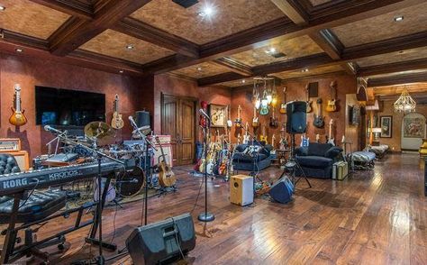 Home Recording Studios, Home Music Rooms, Sound Room, Recording Studio Design, Recording Studio Home, Home Studio Setup, Music Studio Room, Home Recording Studio, Westlake Village