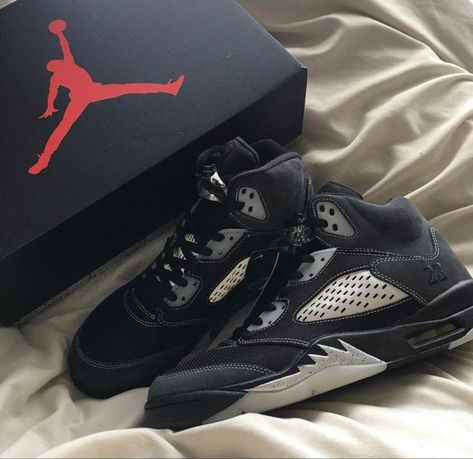 Jordan 5 Aesthetic, Y2k Shoes Men, Air Jordan 5 Retro Outfits, 5 Aesthetic, Y2k Shoes, All Nike Shoes, Jordan 5 Retro, Shoe Wishlist, Nike Air Shoes