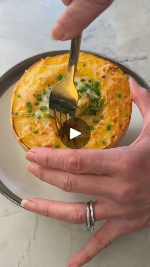 29K views · 450 reactions | FULL RECIPE IN CAPTION. These FRENCH ONION DIP SPAGHETTI SQUASH bowls each have 20grams of protein and are packed with vitamins and fiber! #highprotein #spaghettisquash #highproteinlunch | Ereka Vetrini | Ereka Vetrini · Original audio French Onion Dip Spaghetti Squash, Ereka Vetrini Recipes, Asparagus Plants, Recipe Vegetables, Veggie Main Dishes, French Onion Dip, Protein Lunch, Zucchini Squash, Cottage Cheese Recipes