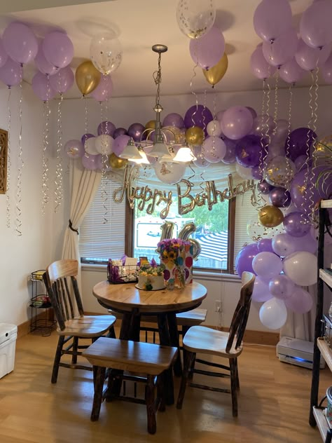 Purple Aesthetic Decoration, Purple And Yellow Themed Birthday Party, House Decor Birthday Party, Simple Purple Birthday Decorations, Birthday Lighting Decoration, Purple Theme Birthday Party Decoration At Home, 11 Birthday Decoration Ideas, Purple Birthday Theme Ideas, Birthday Decorations Purple And Gold