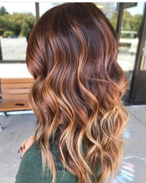 Brown Blonde And Red Hair Balayage, Dark Auburn Blonde Highlights, Blond Auburn Balayage, Blonde Hair With Auburn Balayage, Red Brown To Blonde Balayage, Fall Hair Copper Brown, Short Auburn Hair With Money Piece, Auburn Baylage Hair, Women’s Fall Hair Color