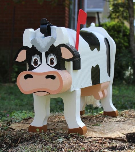 20 Beautiful Handmade Mailbox Designs Cow Mailbox, Mailbox Designs, Cool Mailboxes, Mailbox Garden, Winfield Collection, Diy Mailbox, Unique Mailboxes, Mailbox Design, White Cow