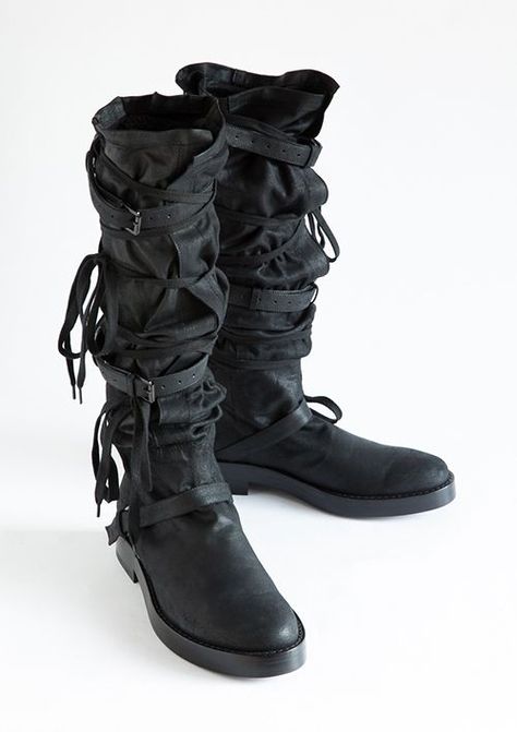 Post Apocalyptic Outfit Men, Post Apocalyptic Boots, Apocalyptic Clothing Men, Post Apocalyptic Outfit, Purple Dress Shoes, Slingback Chanel, Post Apocalyptic Clothing, Apocalyptic Clothing, Apocalyptic Fashion