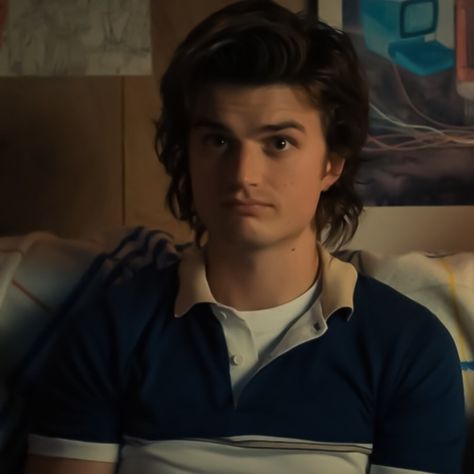 Season 3 Steve Harrington, Steve Harrington Season Two, Steve Harrington Season 4, Steve Harrington Stranger Things, Stranger Things Season 4, Asoiaf Art, Dream Boyfriend, Wife Material, Joe Keery