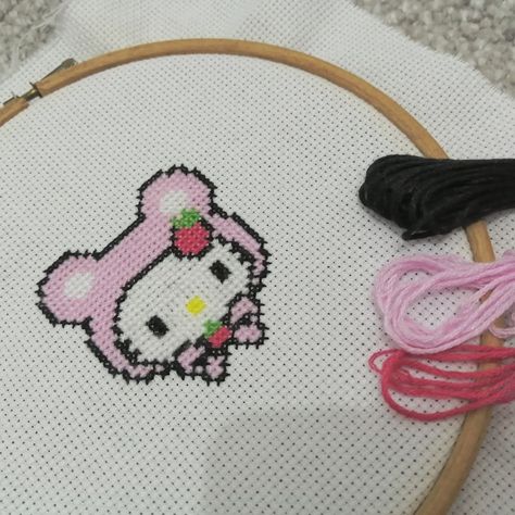 Cross Stitch design of Hello Kitty Embroidery Hello Kitty, Coquette Cross Stitch, Hello Kitty Embroidery Designs, Sanrio Cross Stitch, Hello Kitty Cross Stitch, Hello Kitty Embroidery, Strawberry Hello Kitty, Cross Stitch Cross, Stitch Cross Stitch