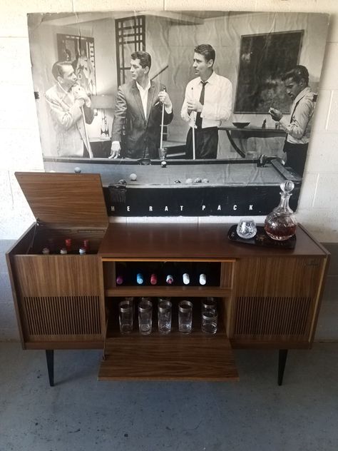 Mid Century Stereo Console, Record Player Bar Cabinet, Record Player Dresser, Grundig Stereo Console, Record Player Bar Cart, Old Stereo Cabinet Repurposed, Stereo Cabinet Redo, Diy Liquor Cabinet, Vintage Record Player Cabinet