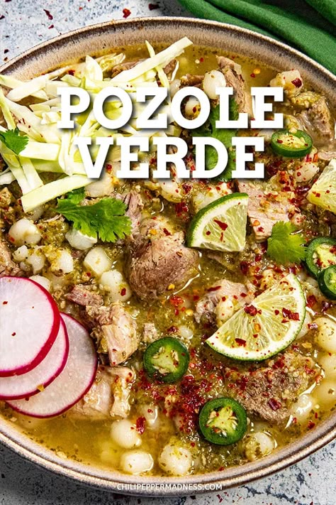 Posole Recipe Chicken, Chicken Pozole Verde, Pozole Verde Recipe, Green Pozole, Chicken Pozole, Posole Recipe, Spicy Dinner, Pozole Verde, Pozole Recipe