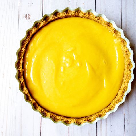 No Bake Lemon Tart, Lemon Curd Tart Recipe, Lemon Curd Pie Recipe, Lemon Custard Tart, Lemon Curd Pie, Tart Lemon Curd, Curd Tart, Lemon Curd Tart, Fabulous Desserts