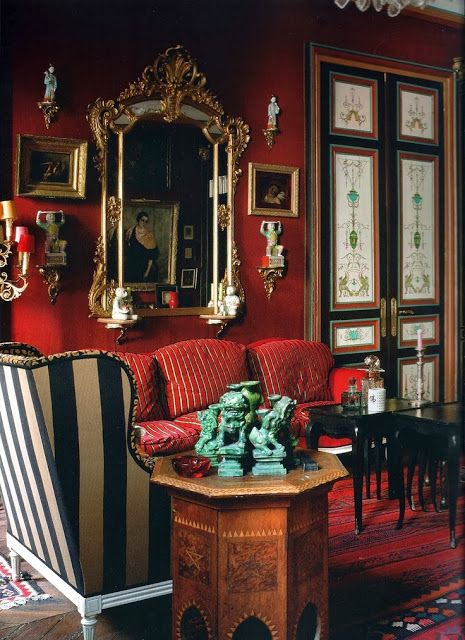 Eye For Design: Decorating Your Home With The Black/Red Combination Maximalist Decor, Deco Boheme, Red Rooms, Bohemian Interior, Red Walls, Red Interiors, A Living Room, Cheap Home Decor, Bohemian Decor