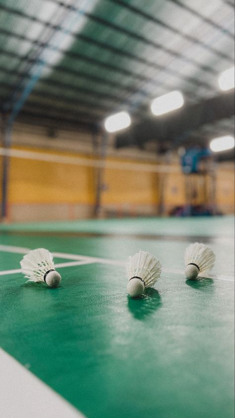 Badminton Court Aesthetic, Badminton Background, Badminton Aesthetic, Badminton Photos, Sport Ideas, Tennis Photography, Sport Aesthetic, Badminton Court, Olah Raga