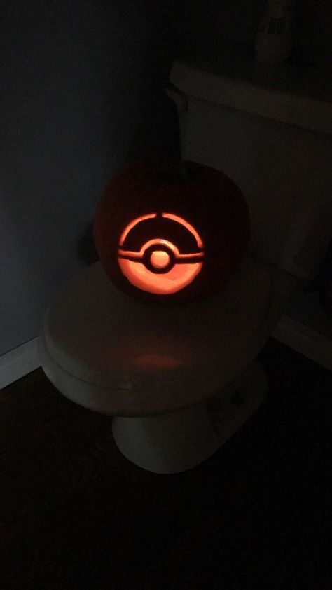 Pokeball Pumpkin Carving, Bulbasaur Pumpkin Carving, Animal Jack O Lantern Ideas, Jack O Lantern Pokemon, Genshin Impact Pumpkin Carving, Pokemon Jack O Lantern, Pumpkin Carving Ideas Pokemon, Pokeball Pumpkin, Pokemon Pumpkin Carving