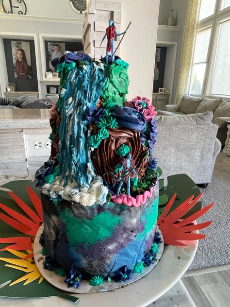 Avatar movie inspired cake with tree bark and waterfall elements. All buttercream cake. Wrap marbled cake. Avatar The Way Of Water Cake, Avatar Cake Ideas, Avatar Birthday Cake, Avatar Birthday Party Ideas, Avatar Food, Avatar Cake, France Cake, Pandora Cake, Avatar Birthday